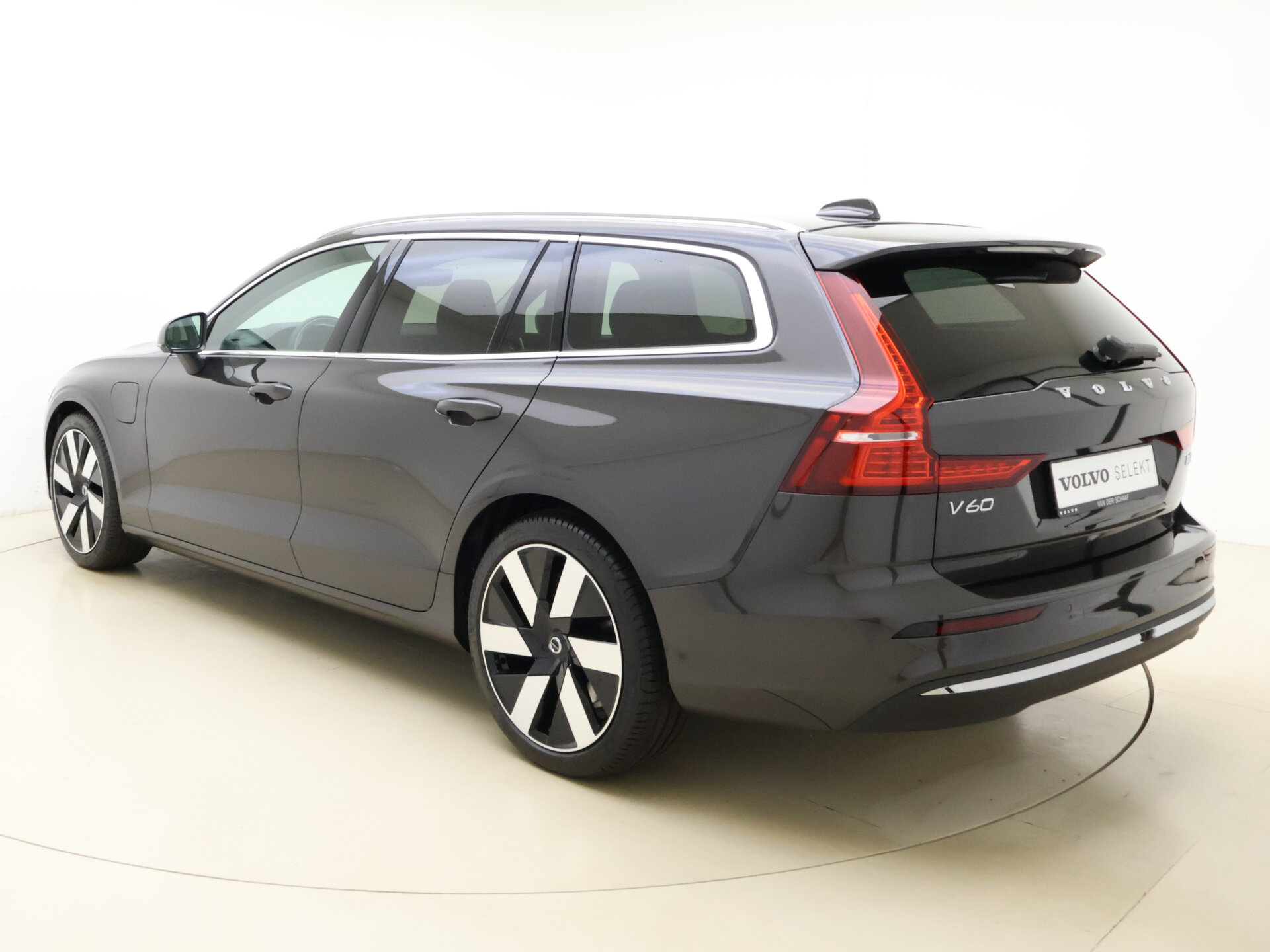 Volvo V60 T6 350pk AWD Essential Bright - Afbeelding 5