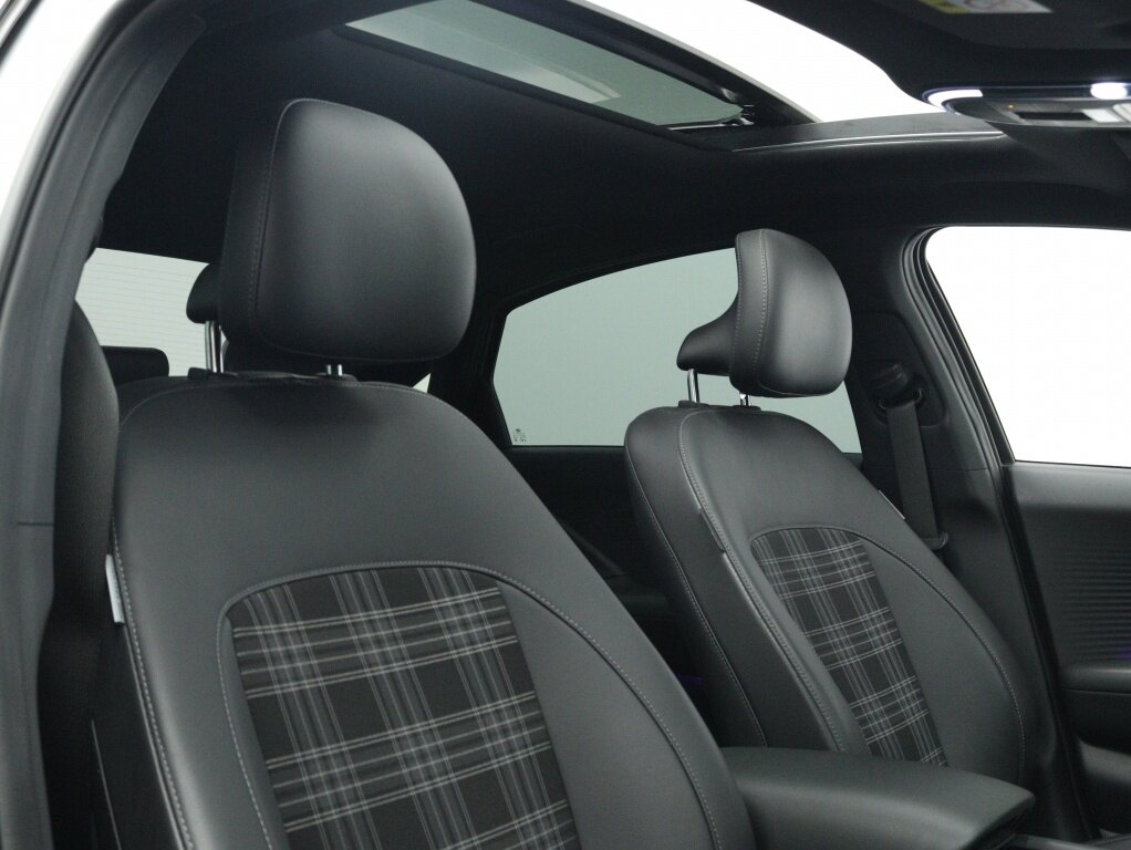 Hyundai IONIQ 6 First Edition AWD 77.4kWh | Trekhaak | Navigatie | 360 graden ca - Afbeelding 3