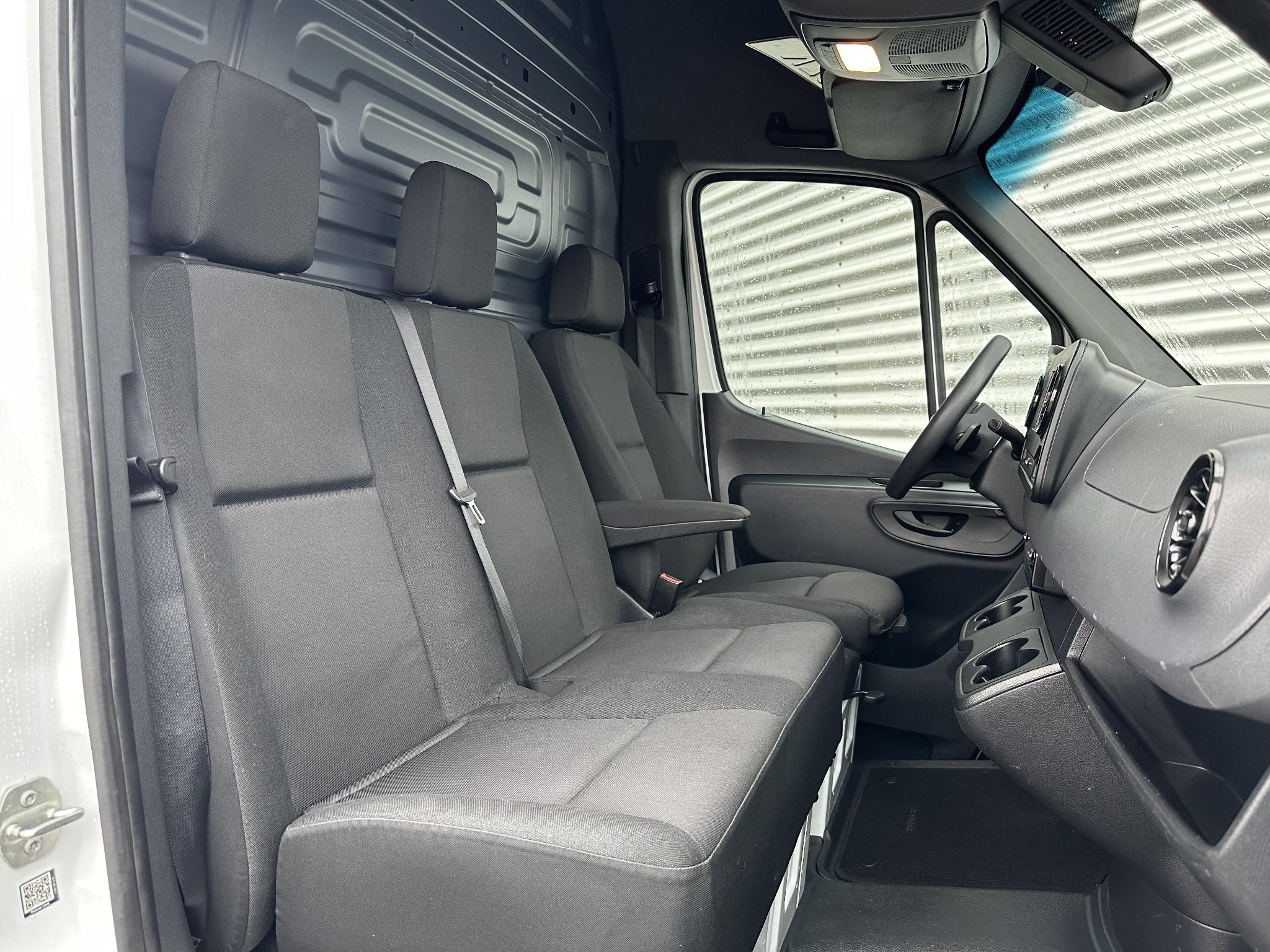 Mercedes-Benz Sprinter 317 CDI  L2H2 Automaat Carplay Navigatie Camera - Afbeelding 3