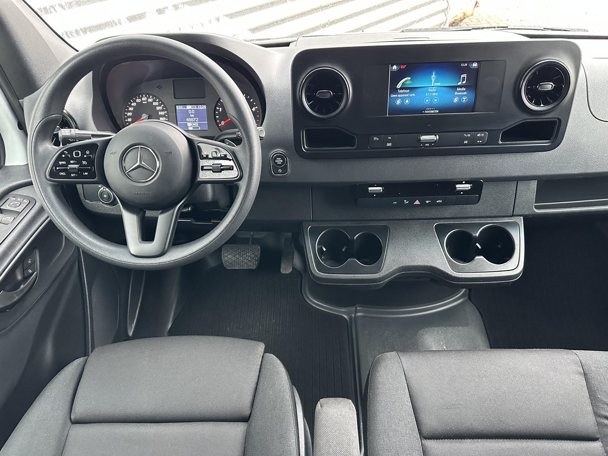 Mercedes-Benz Sprinter 317 CDI  L2H2 Automaat Carplay Navigatie Camera - Afbeelding 4
