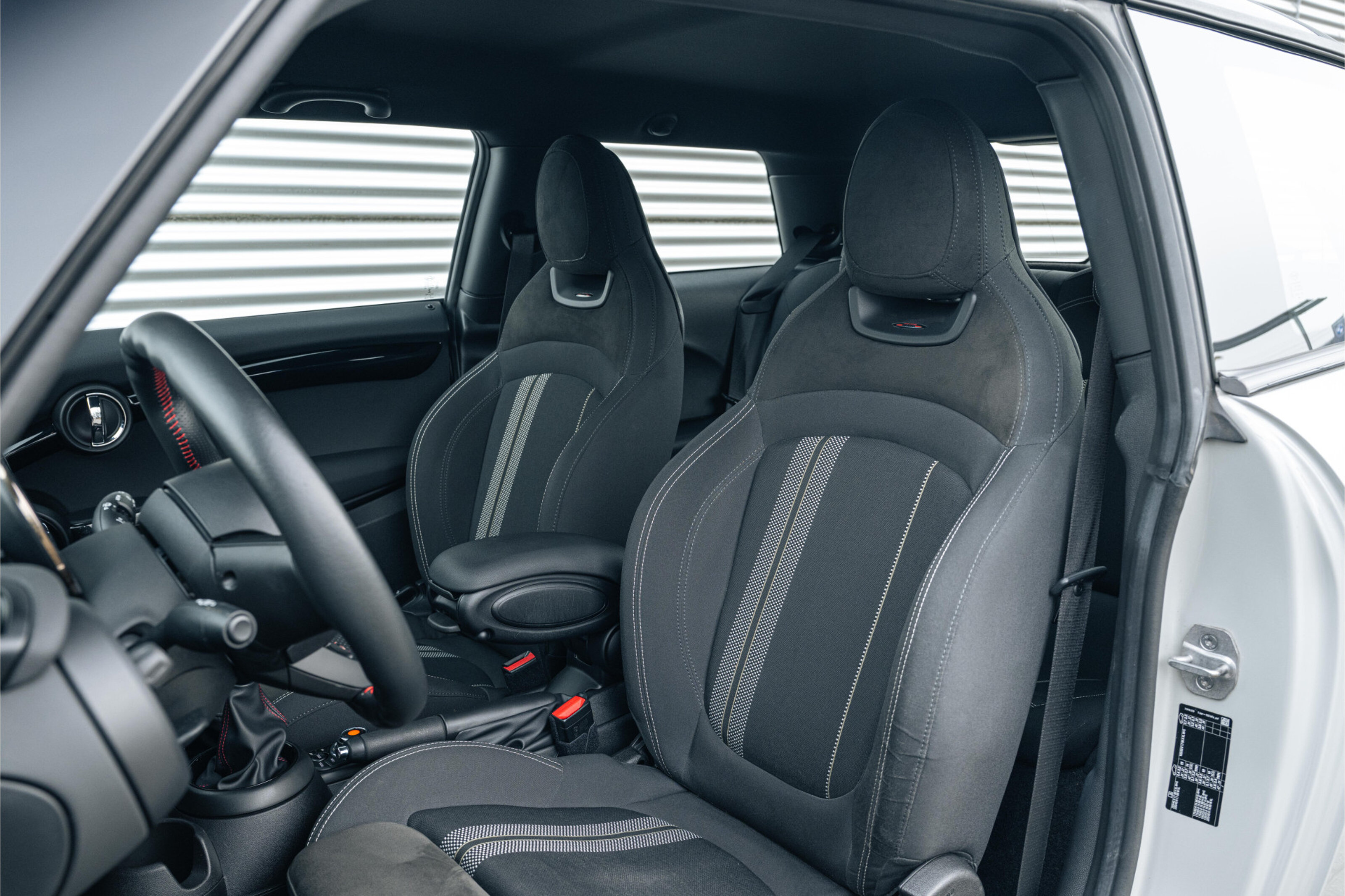 MINI Cooper Hatchbak JCW