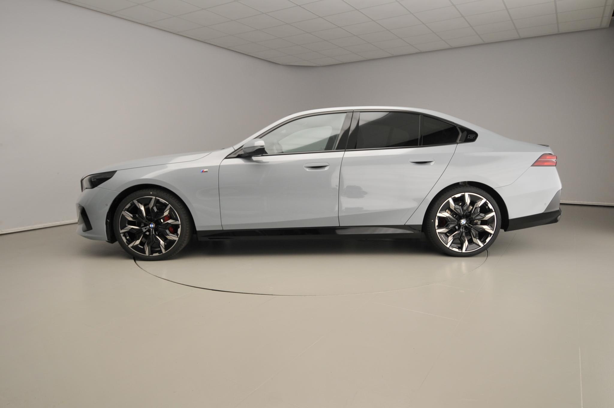 BMW 5 Serie Sedan 520d - Afbeelding 2