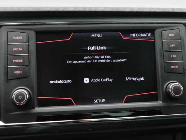 Apple Carplay/Android Auto