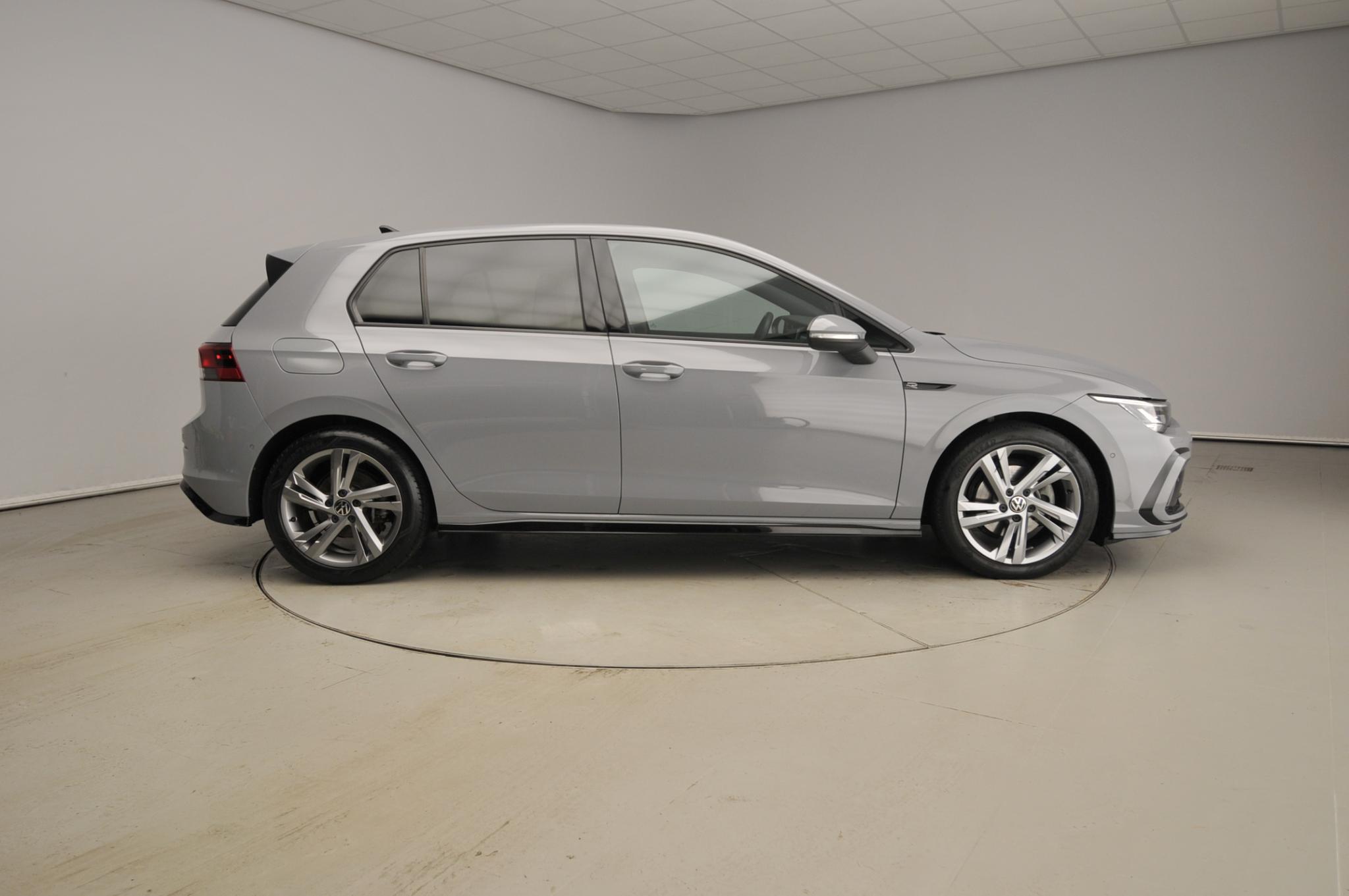 Volkswagen Golf 1.5 eTSI R-Line - Bild 4