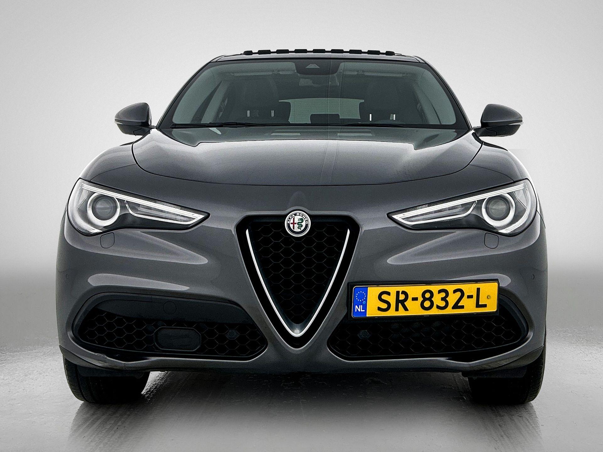 Alfa Romeo Stelvio 2.0 T AWD First Edition 280pk Automaat - Afbeelding 2