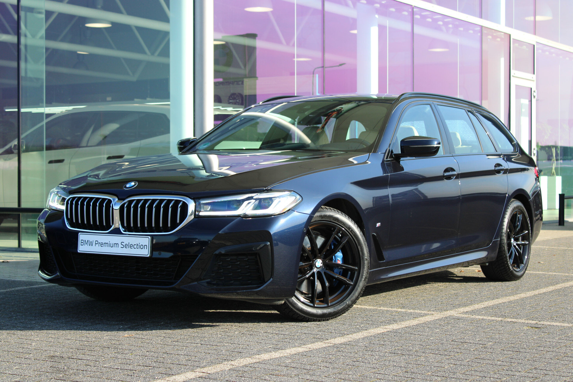 BMW 5 Serie Touring 530i High Executive M Sport Automaat