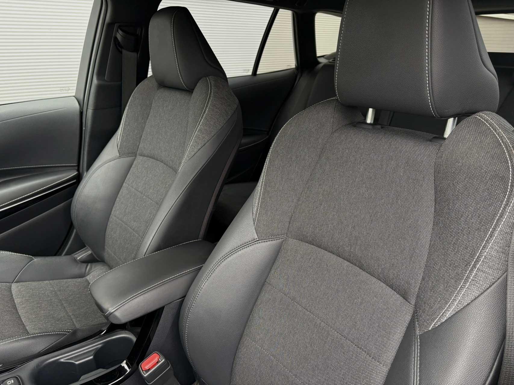 Toyota Corolla Touring Sports 2.0 184pk Hybrid Business Plus - Afbeelding 4