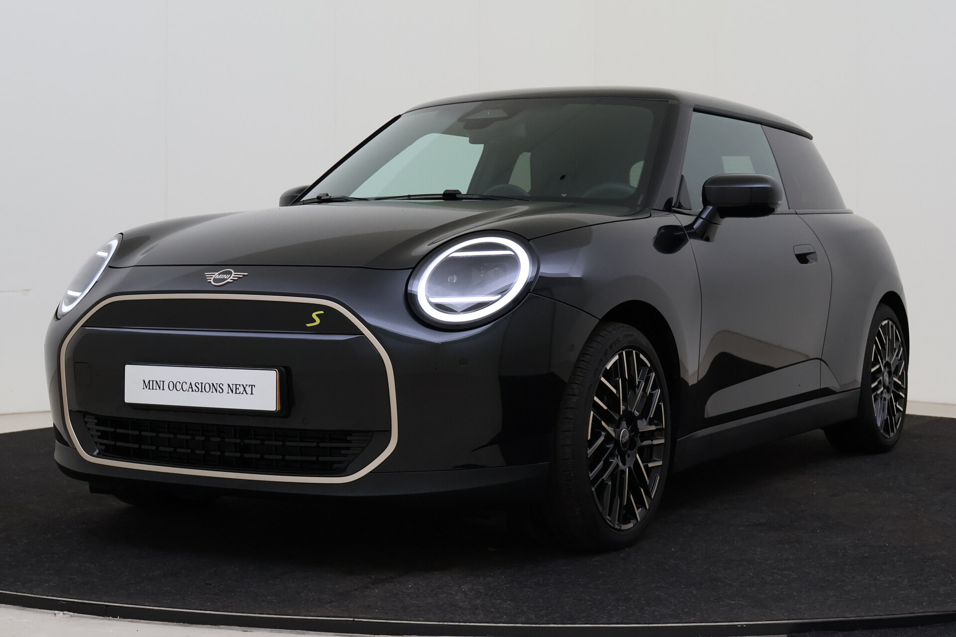 MINI Electric Hatchback Cooper SE