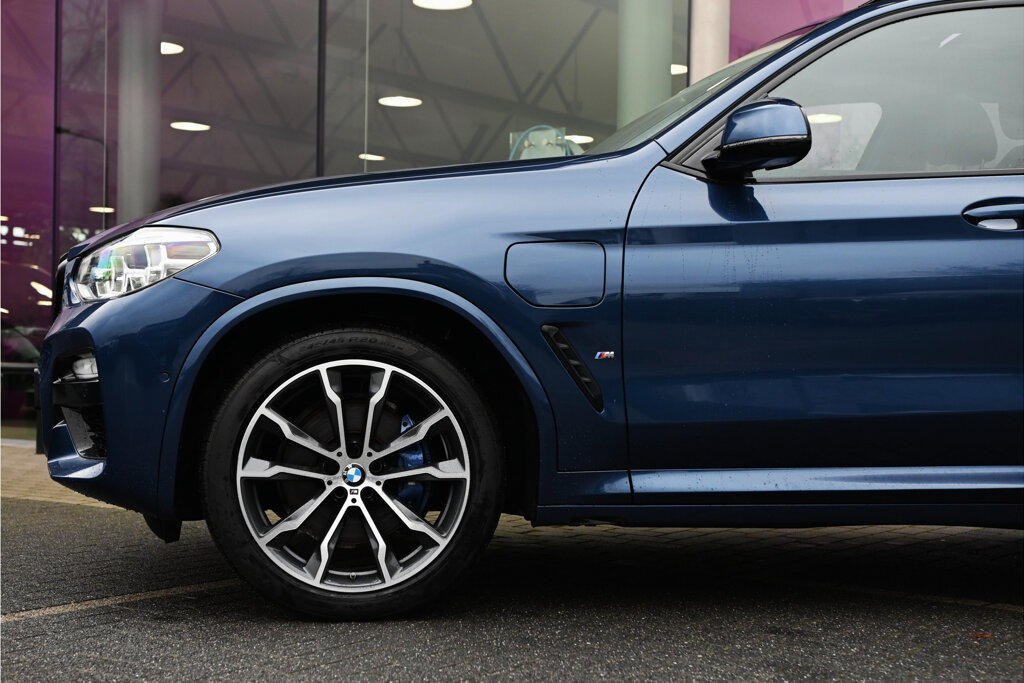 BMW X3 7