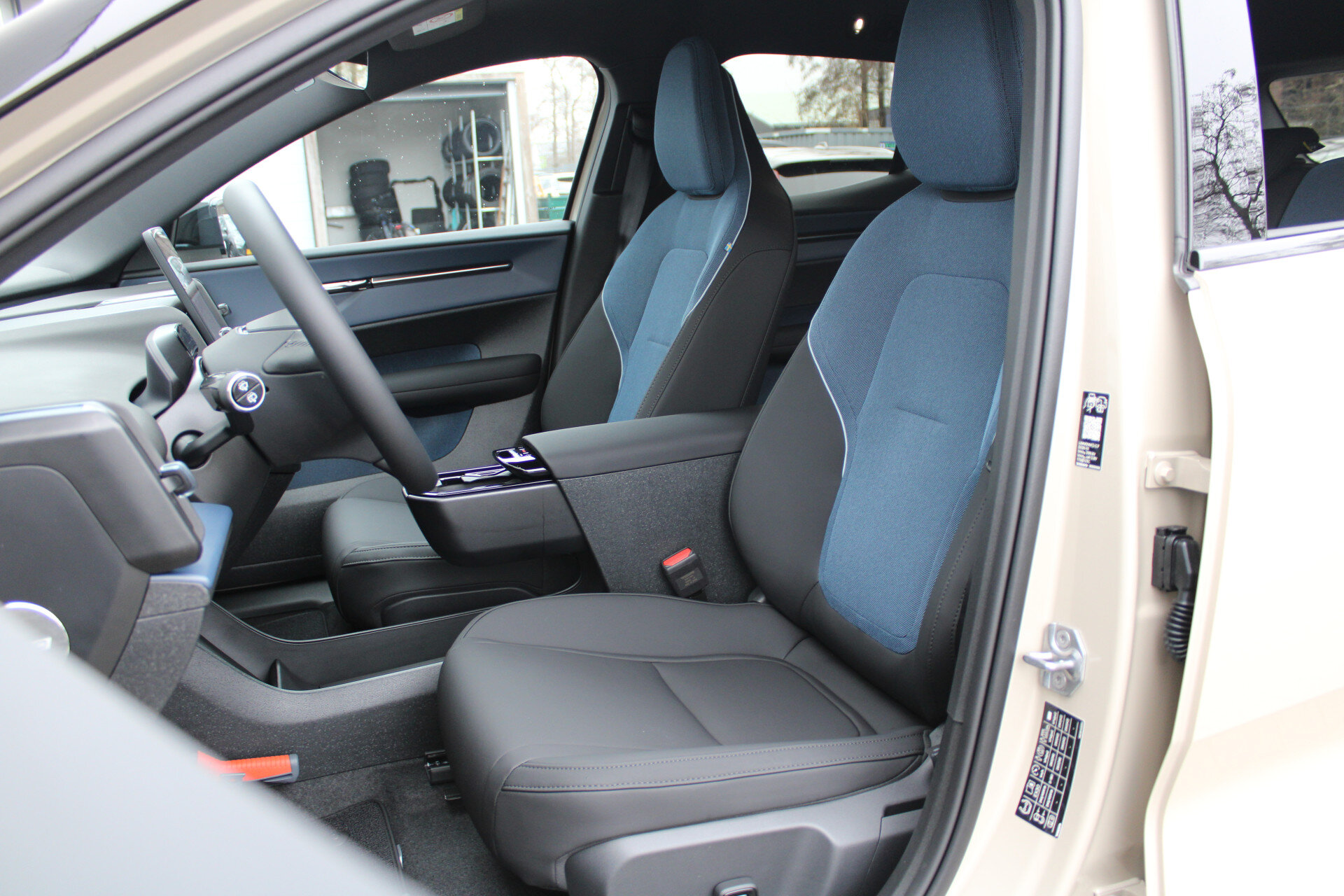 Volvo EX30 Extended Range Plus Europa - Afbeelding 4