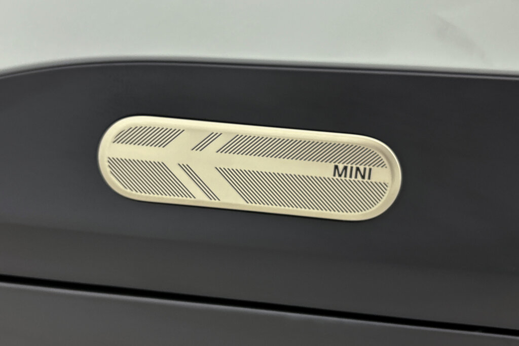 MINI Aceman 28