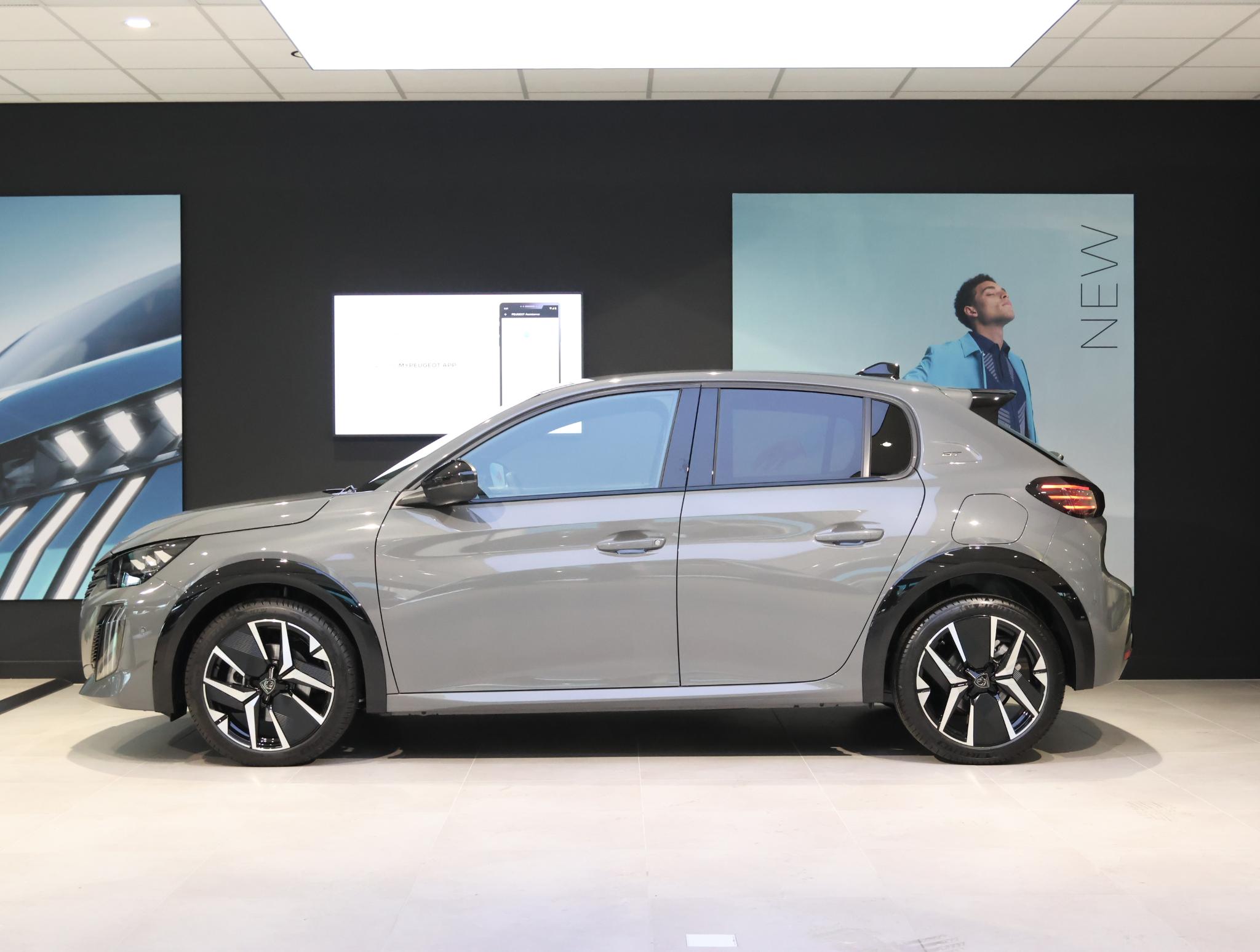 Peugeot 208 GT Hybrid 110 pk Automaat - Afbeelding 2