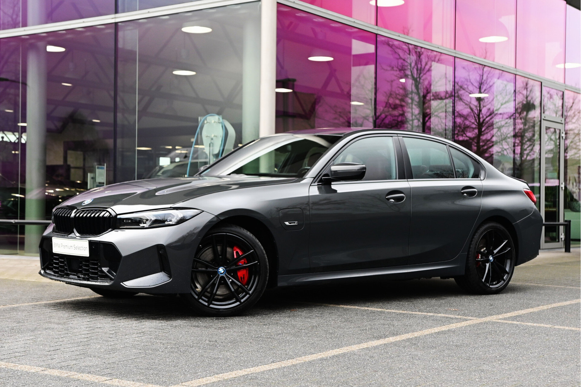 BMW 3 Serie 330e High Executive M Sport Automaat