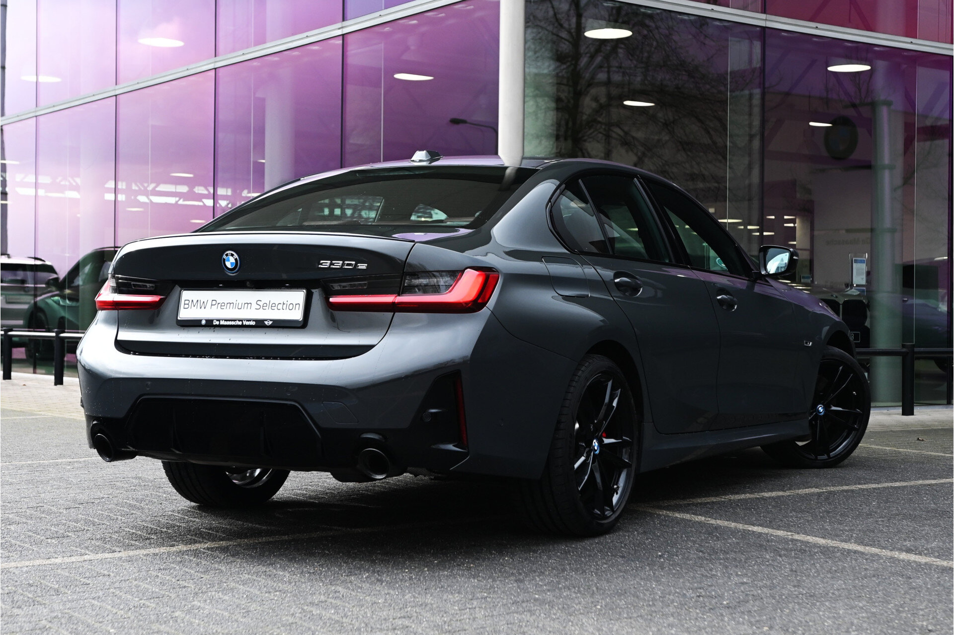 BMW 3 Serie 330e High Executive M Sport Automaat - Afbeelding 2