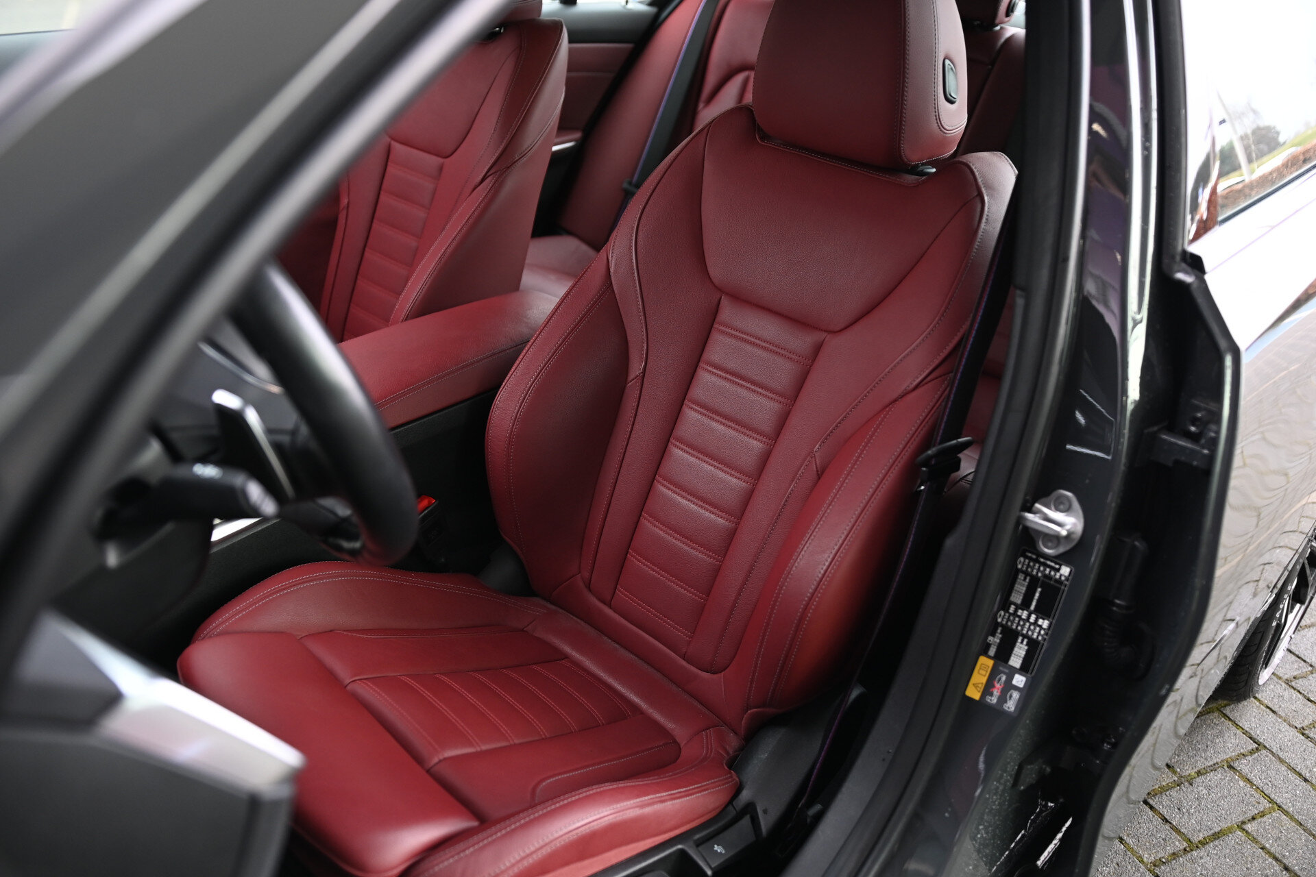 BMW 3 Serie 330e High Executive M Sport Automaat - Afbeelding 3