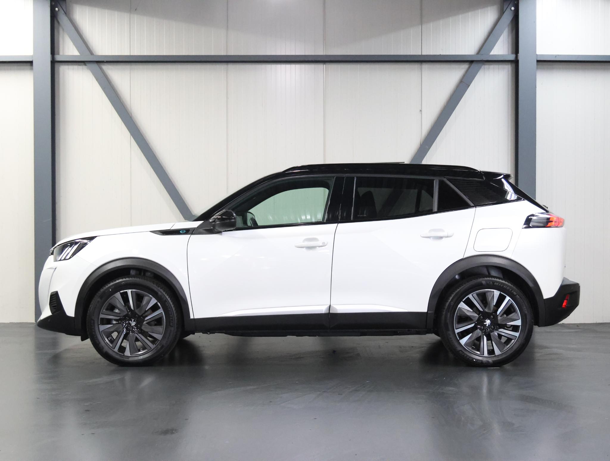 Peugeot e-2008 EV GT 50 kWh 136PK - Afbeelding 2