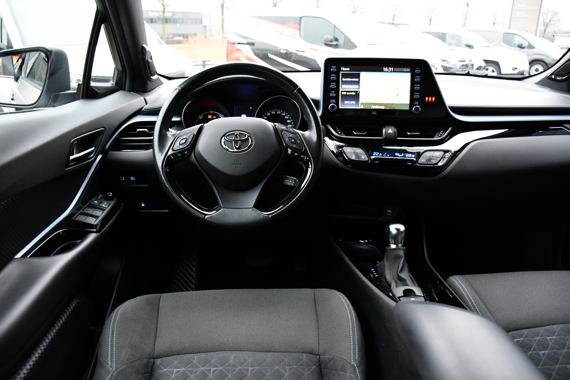 Toyota C-HR 2.0 Hybrid First Edition Automaat 184pk - Afbeelding 2