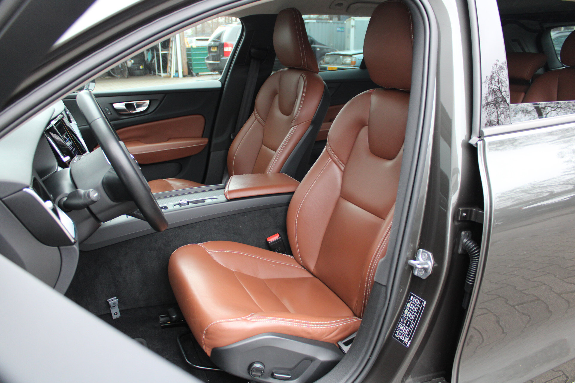 Volvo V60 B3 Momentum Advantage - Afbeelding 4