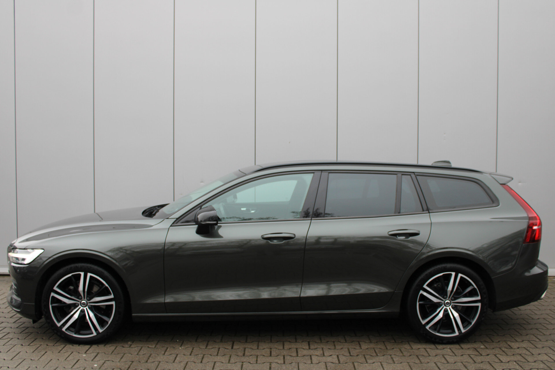 Volvo V60 B3 Momentum Advantage - Afbeelding 5