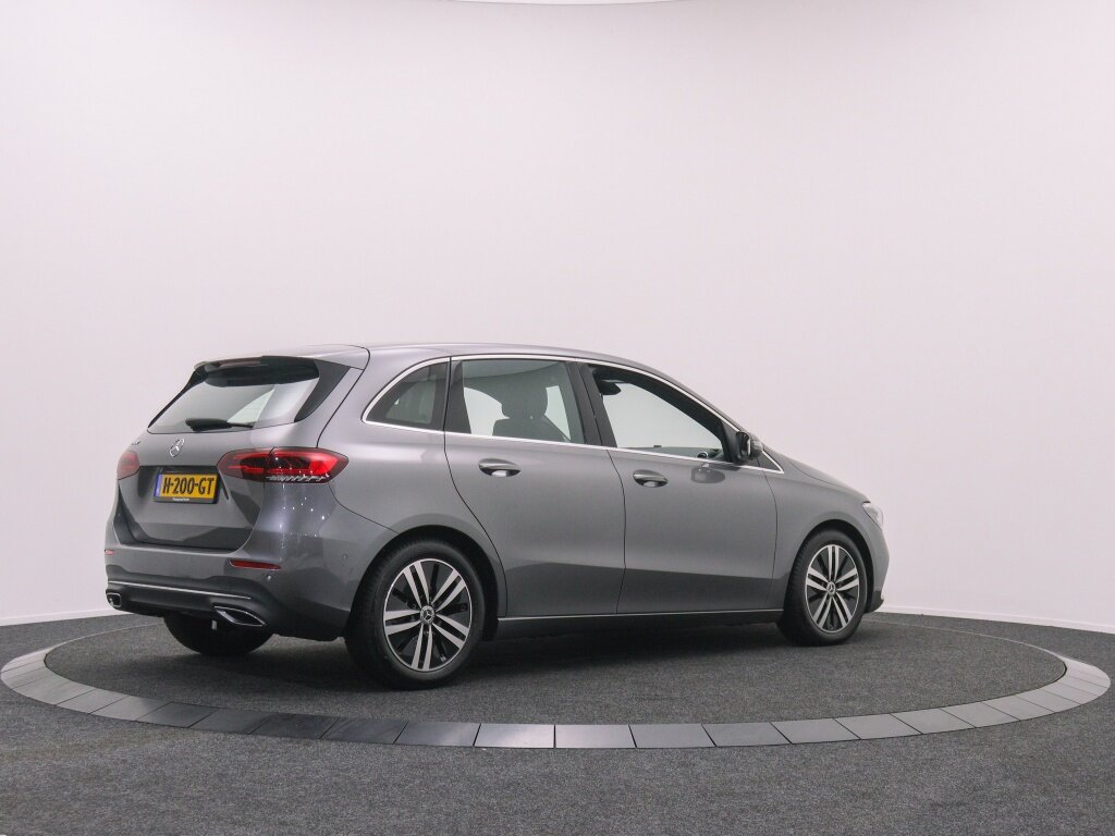 Mercedes-Benz B-Klasse 180 Launch Edition Premium | LED | Navi | Stoelverwarming | Elek - Afbeelding 2