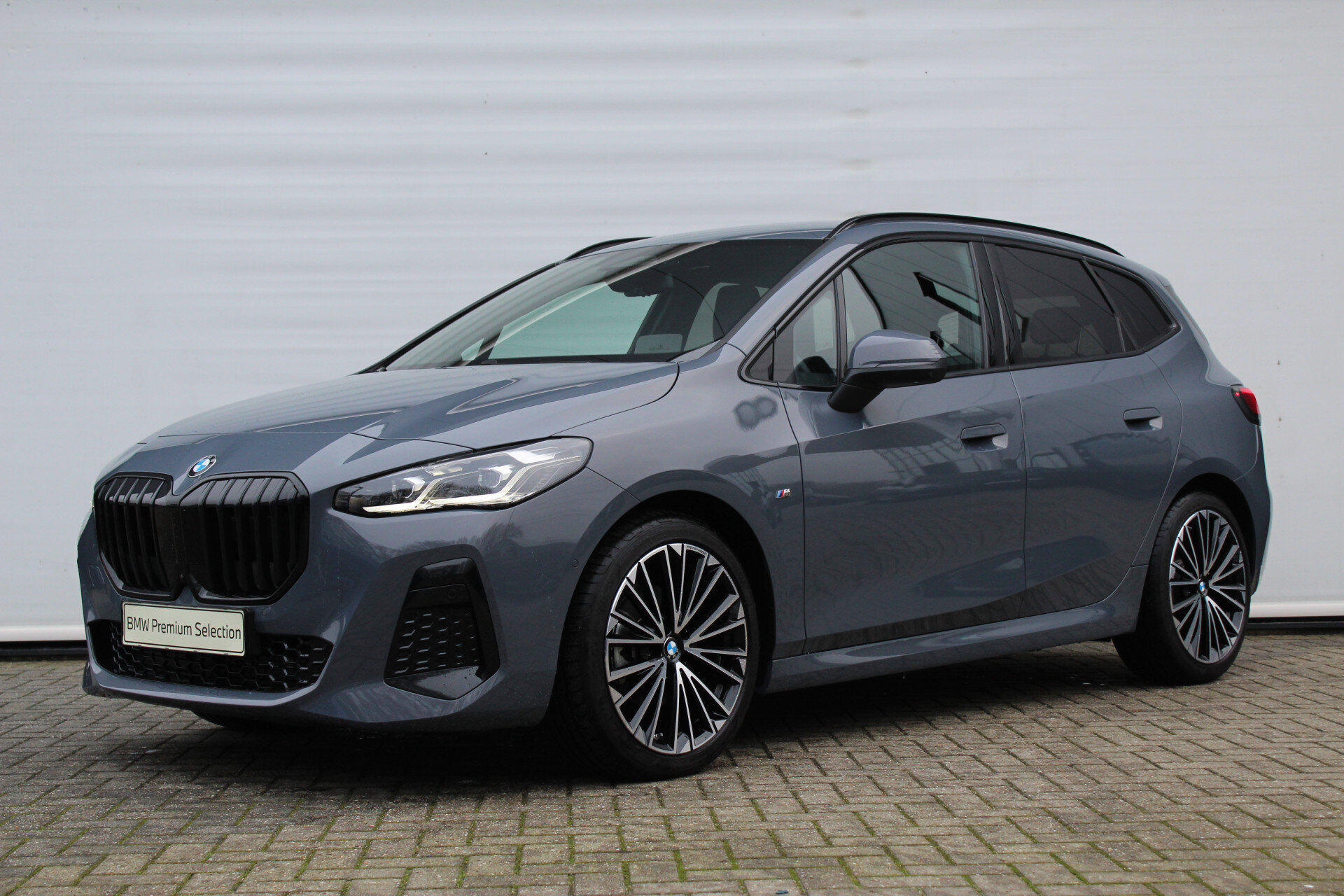 BMW 2 Serie Active Tourer 220i High Executive M Sport Automaat
