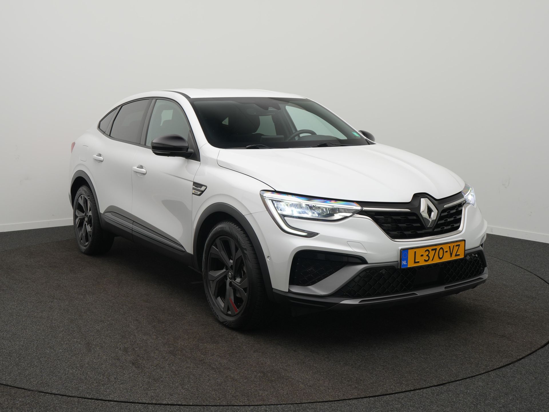 Renault Arkana 1.6 E-Tech Hybrid 145 R.S. Line - Occasion Lease vanaf €654 p/m - Afbeelding 3