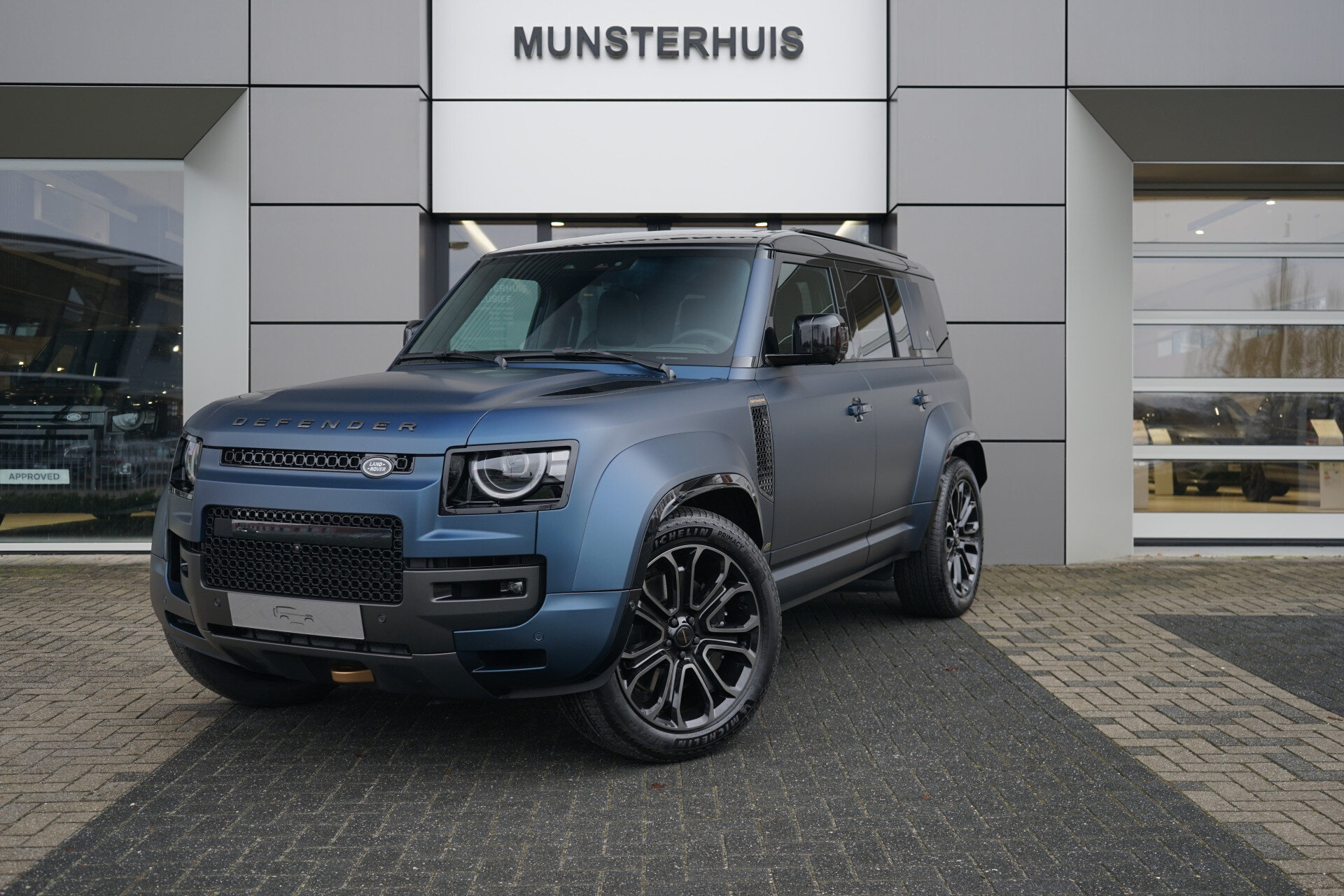 Land Rover Defender 110 4.4 P635 110 Octa
