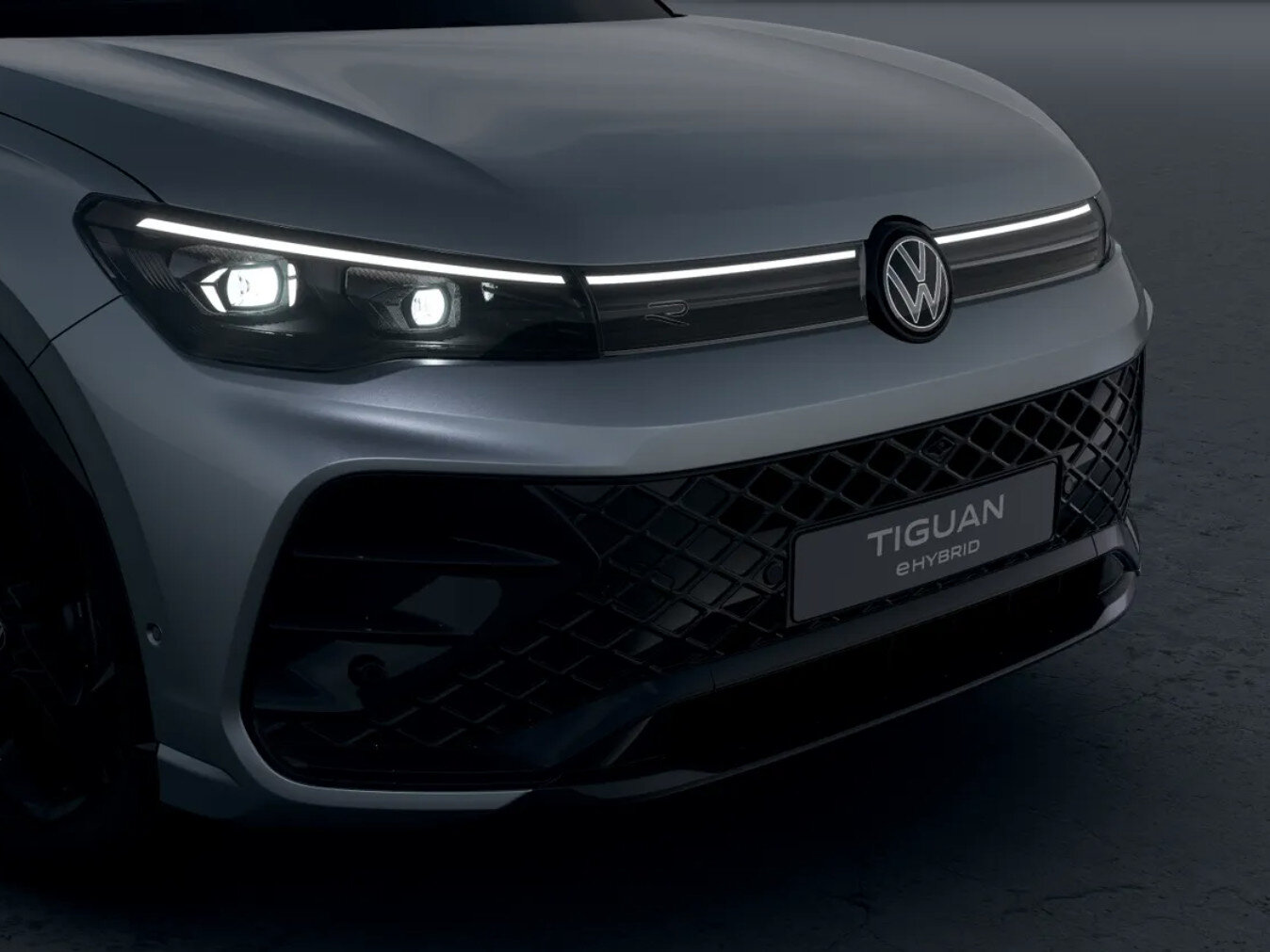 Volkswagen Tiguan R-Line Edition 1.5 eHybrid 200 kW / 272 PK SUV 6 v - Afbeelding 4