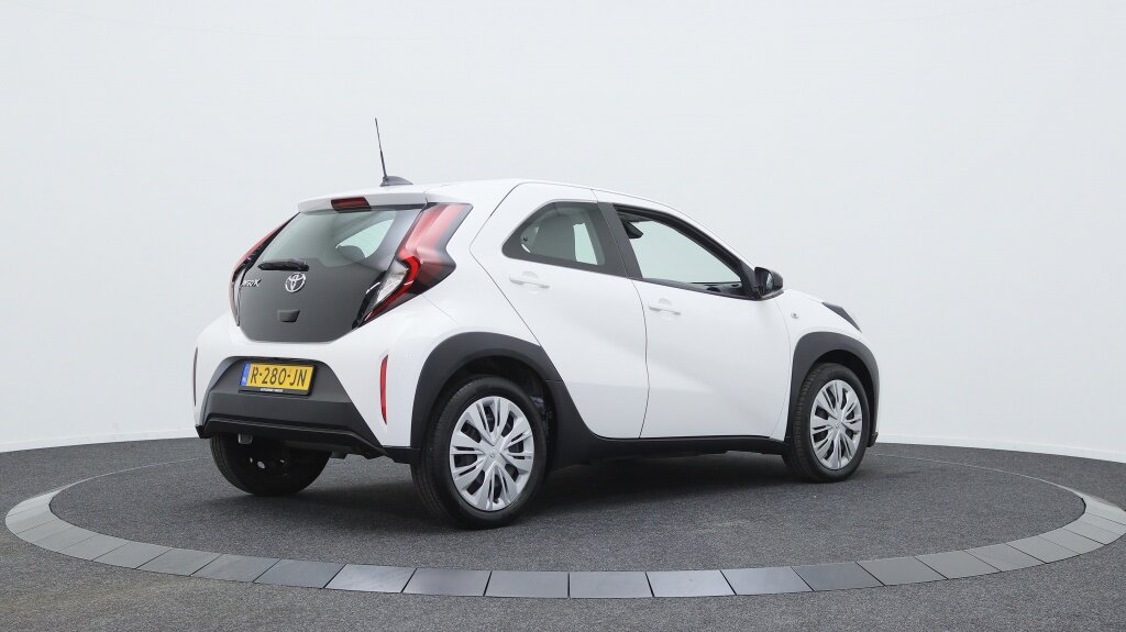 Toyota Aygo X 1.0 VVT-i MT Play | Achteruitrijcamera | - Afbeelding 2