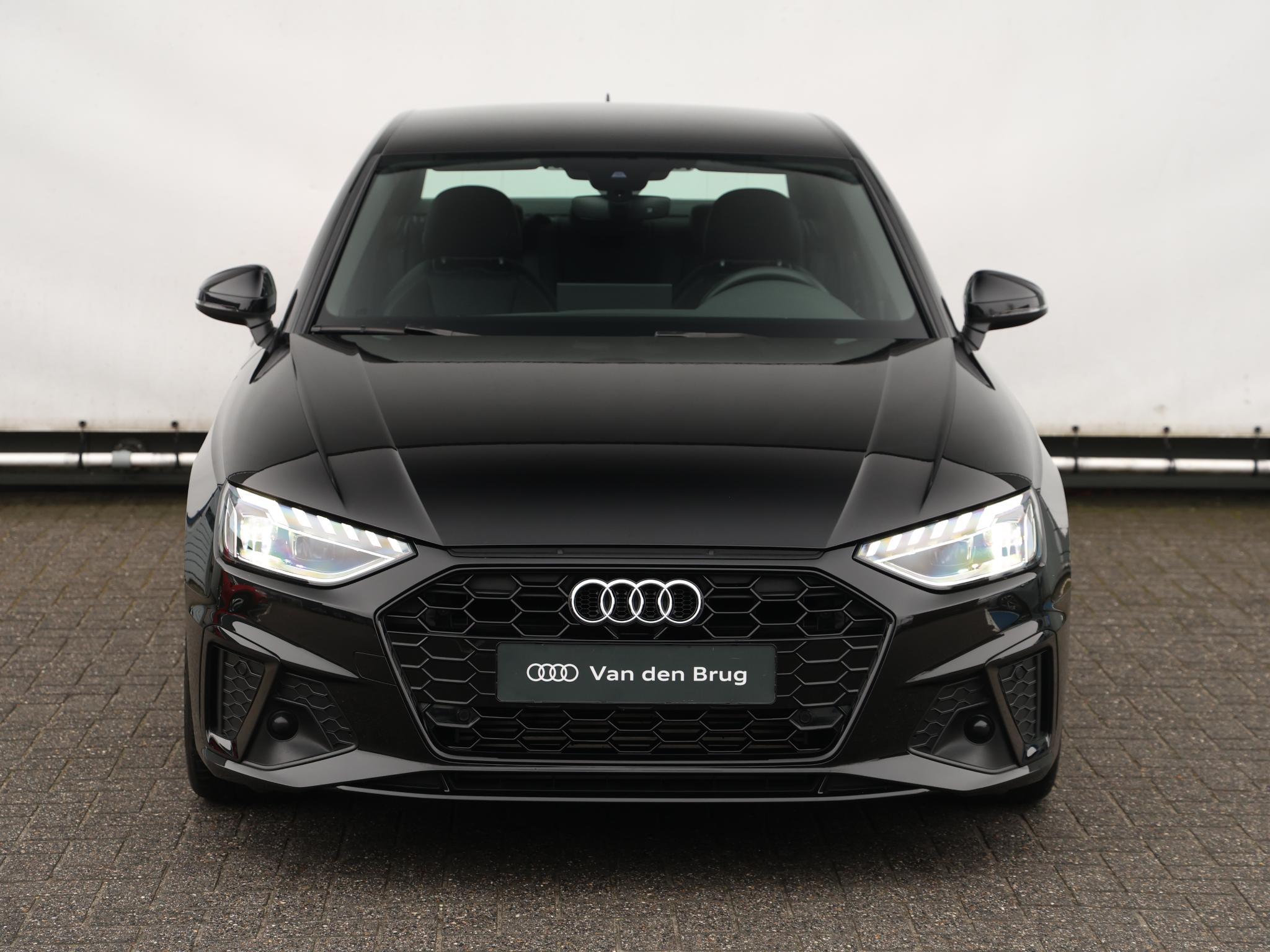 Audi A4 Limousine 35 TFSI Launch edition Sport - Afbeelding 4