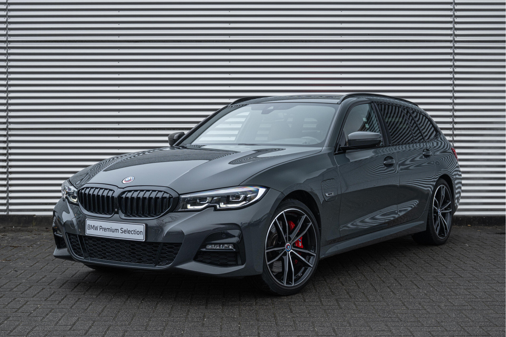 BMW 3 Serie Touring 330e High Executive M Sport Automaat