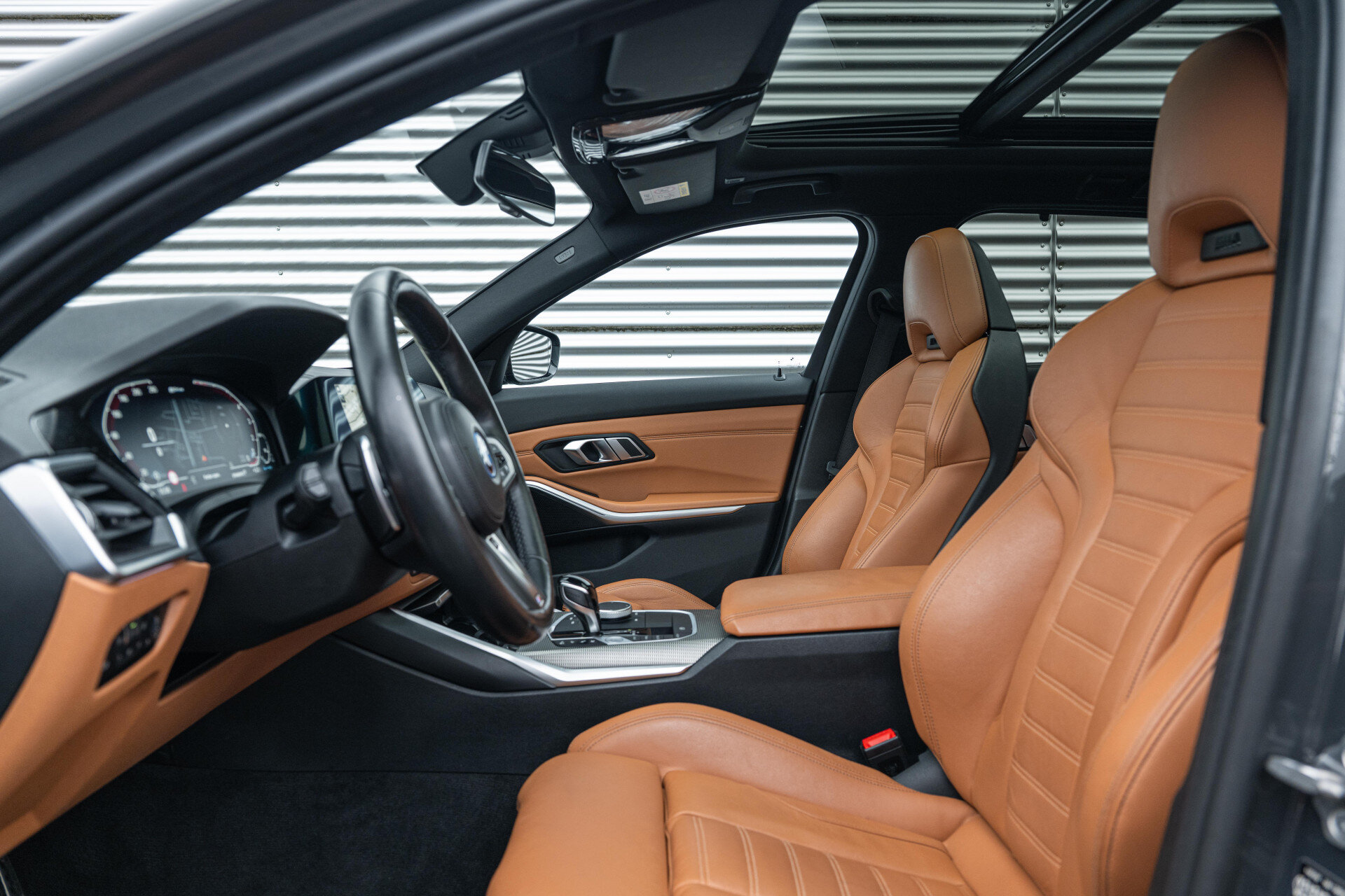 BMW 3 Serie Touring 330e High Executive M Sport Automaat - Afbeelding 4