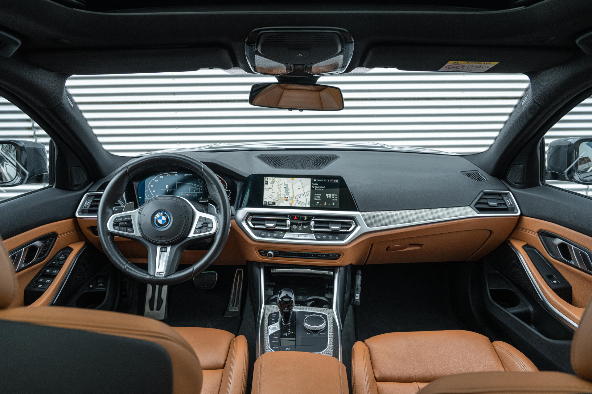 BMW 3 Serie Touring 330e High Executive M Sport Automaat - Afbeelding 5