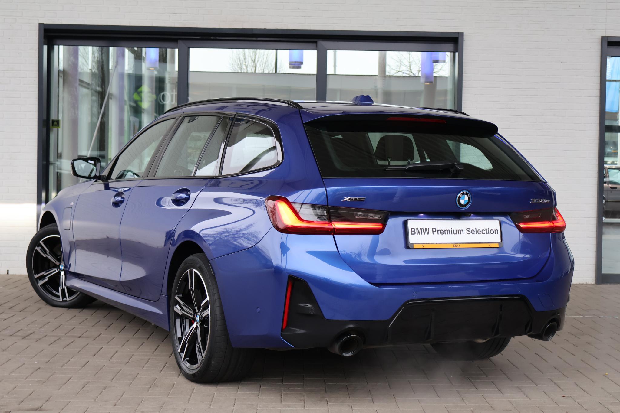 BMW 3 Serie Touring 330e xDrive - Afbeelding 2