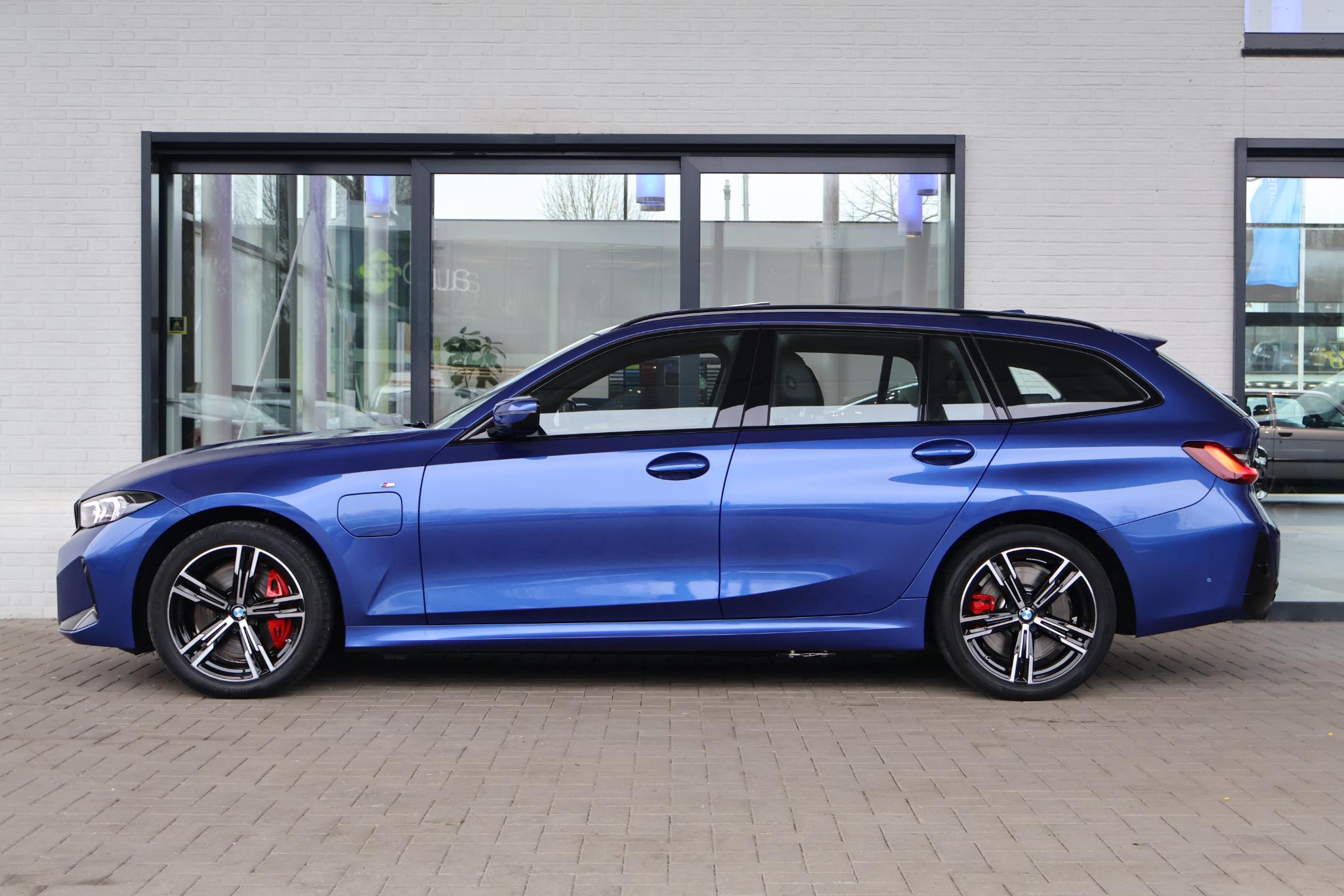 BMW 3 Serie Touring 330e xDrive - Afbeelding 5