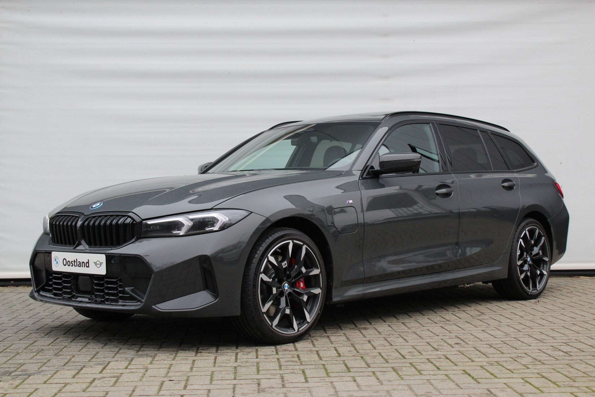 BMW 3 Serie Touring 330e High Executive M Sport Automaat