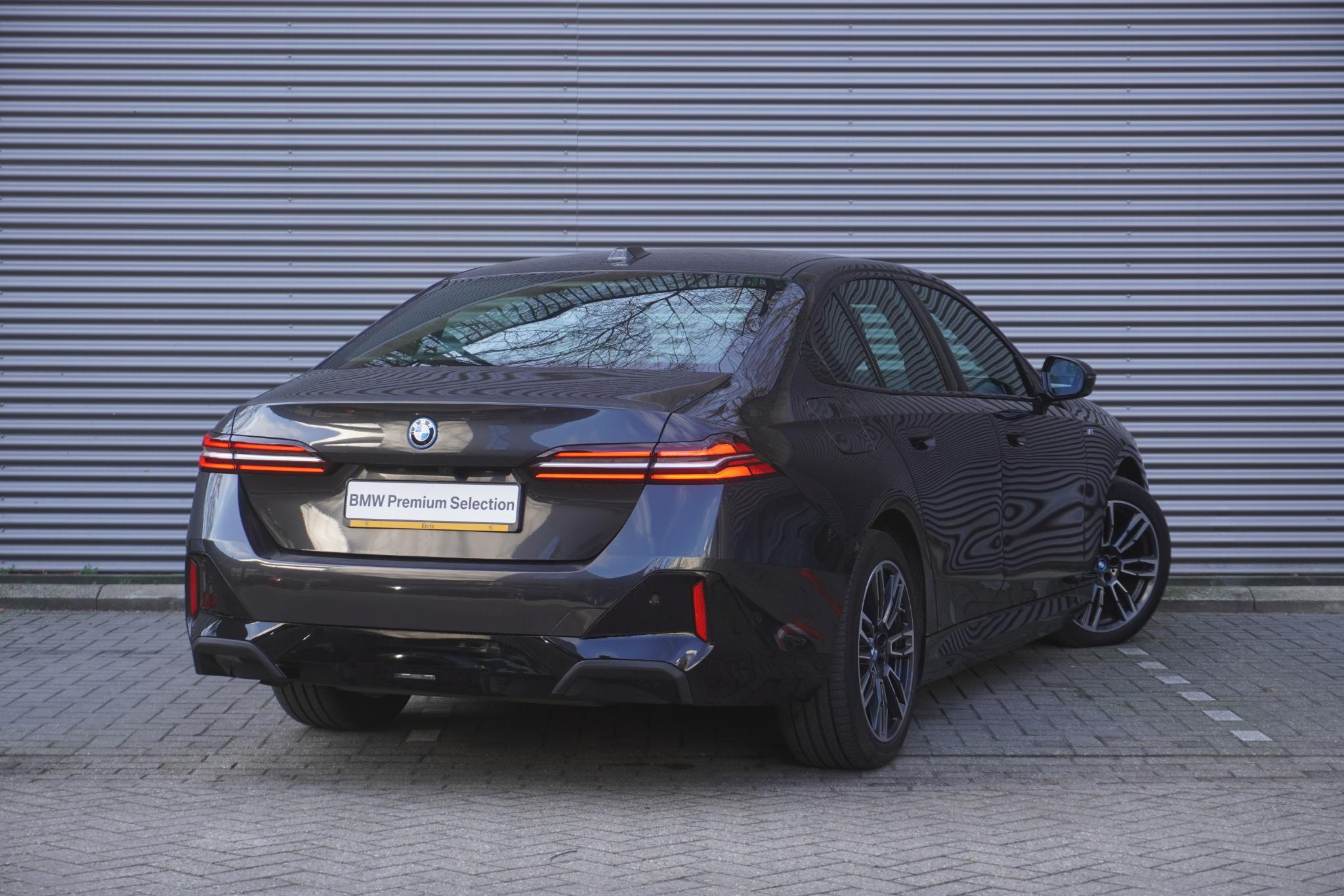 BMW 5 Serie Sedan 530e - Afbeelding 2