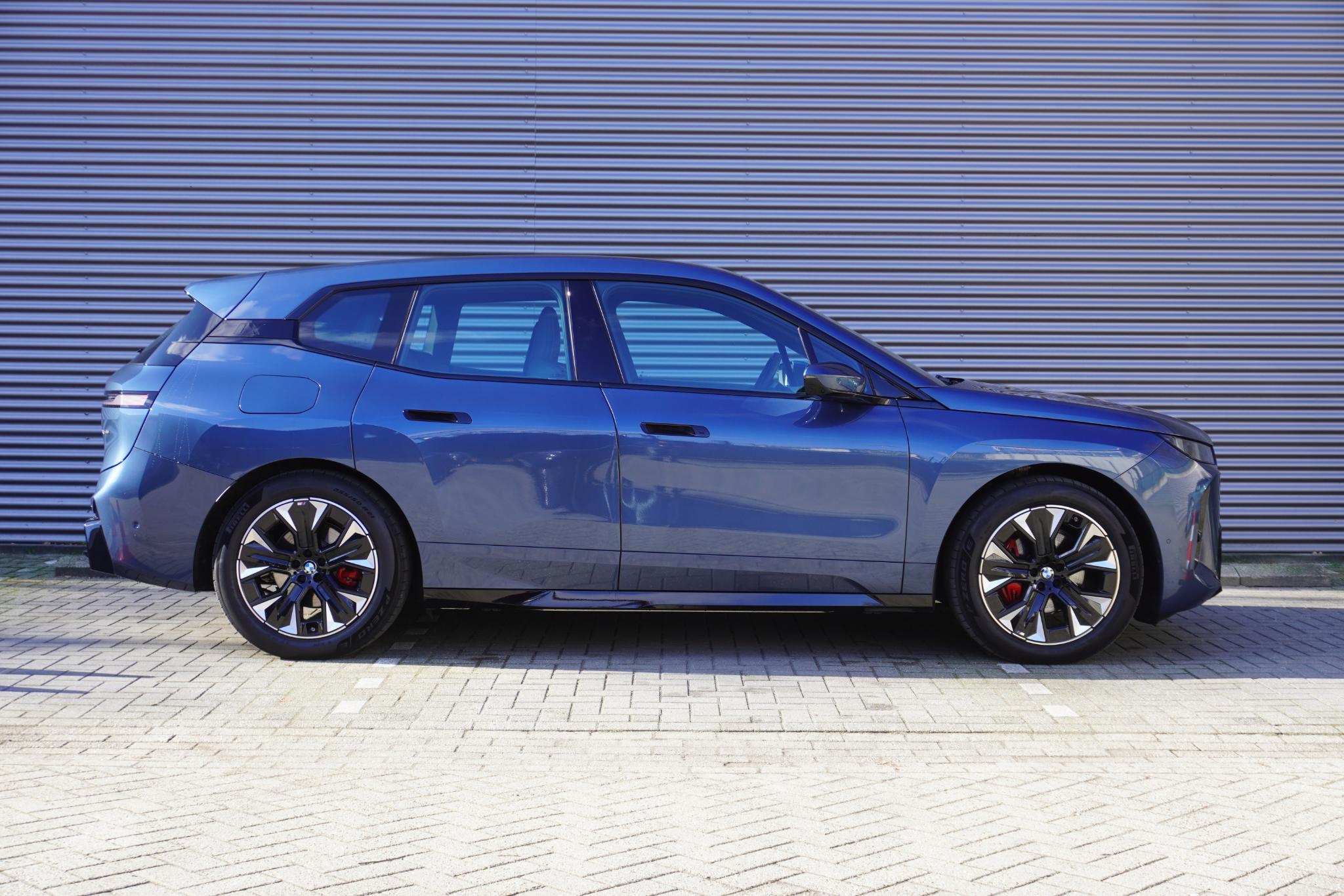 BMW iX xDrive60 - Afbeelding 4