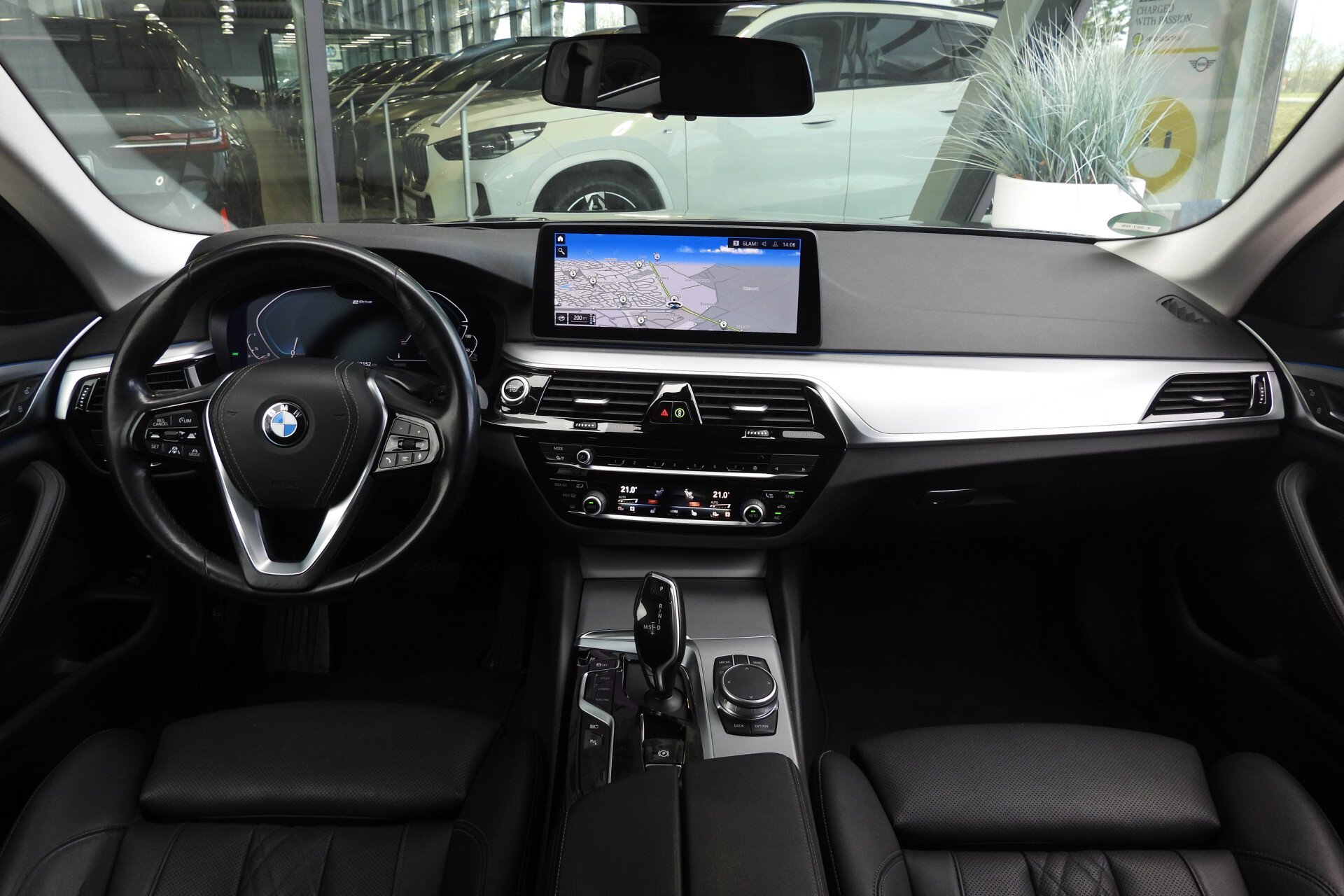 BMW 5 Serie Touring 530e xDrive High Executive Automaat - Afbeelding 3