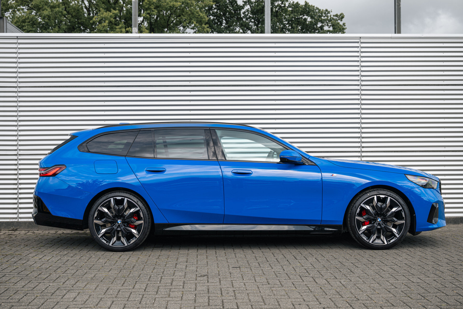 BMW 5 Serie Touring 530e M Sport Automaat - Afbeelding 3