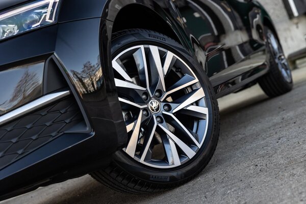 lichtmetalen velgen 18" lichtmetalen velgen 18"