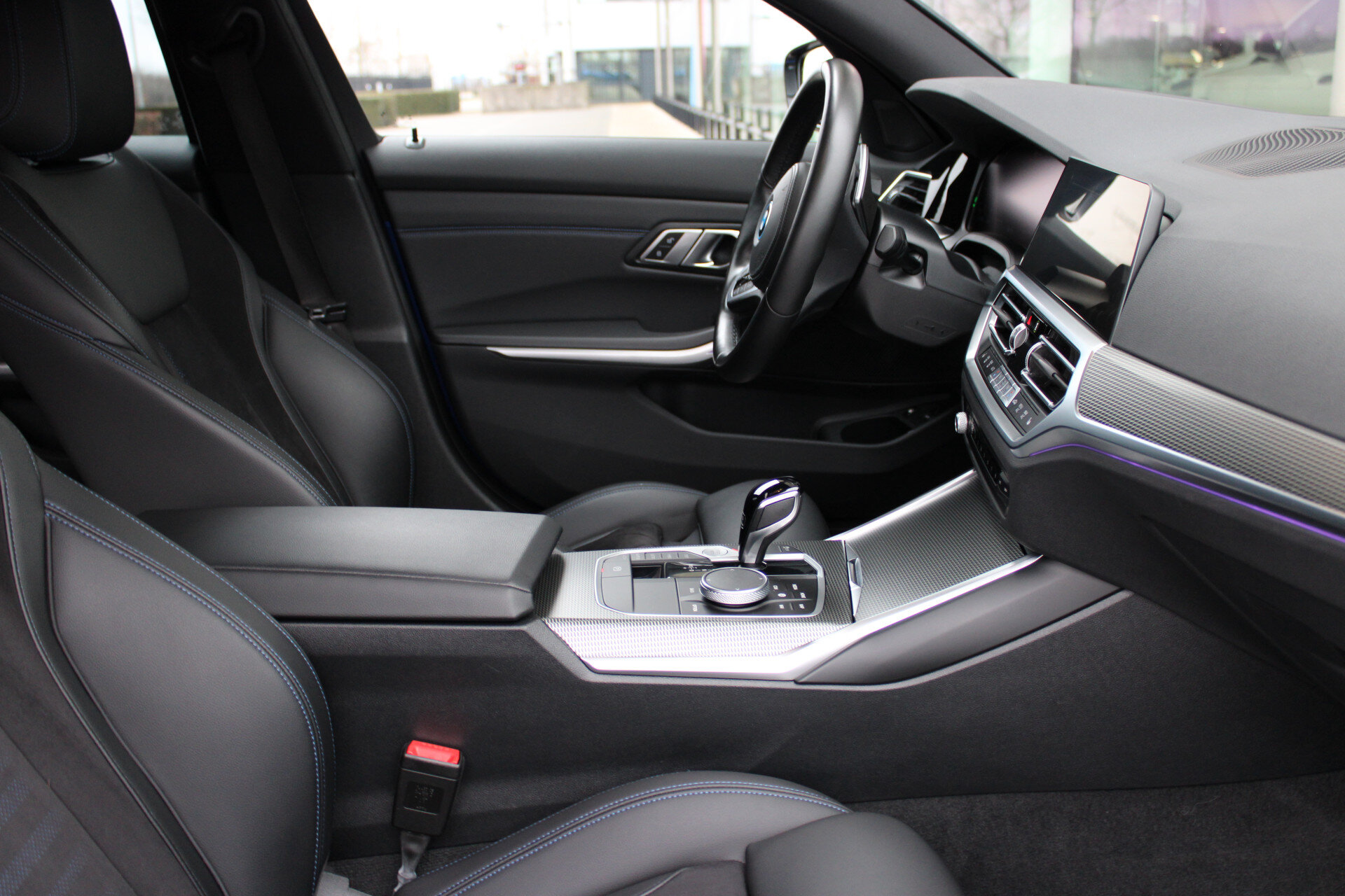 BMW 3 Serie Touring 330e High Executive M Sport Automaat - Afbeelding 3