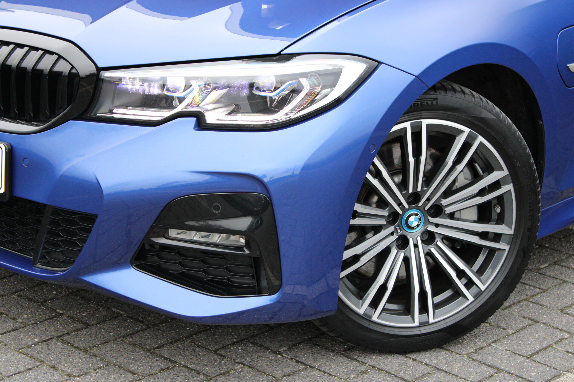 BMW 3 Serie Touring 330e High Executive M Sport Automaat - Afbeelding 4