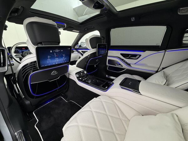 MBUX High-End Rear Seat Entertainment systeem