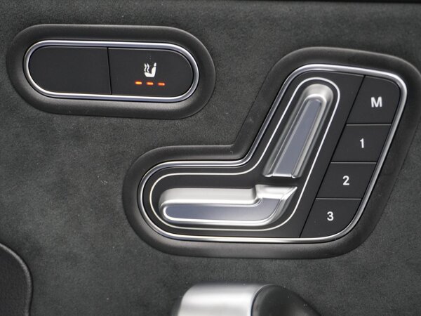 Verwarmde stoelen vooraan