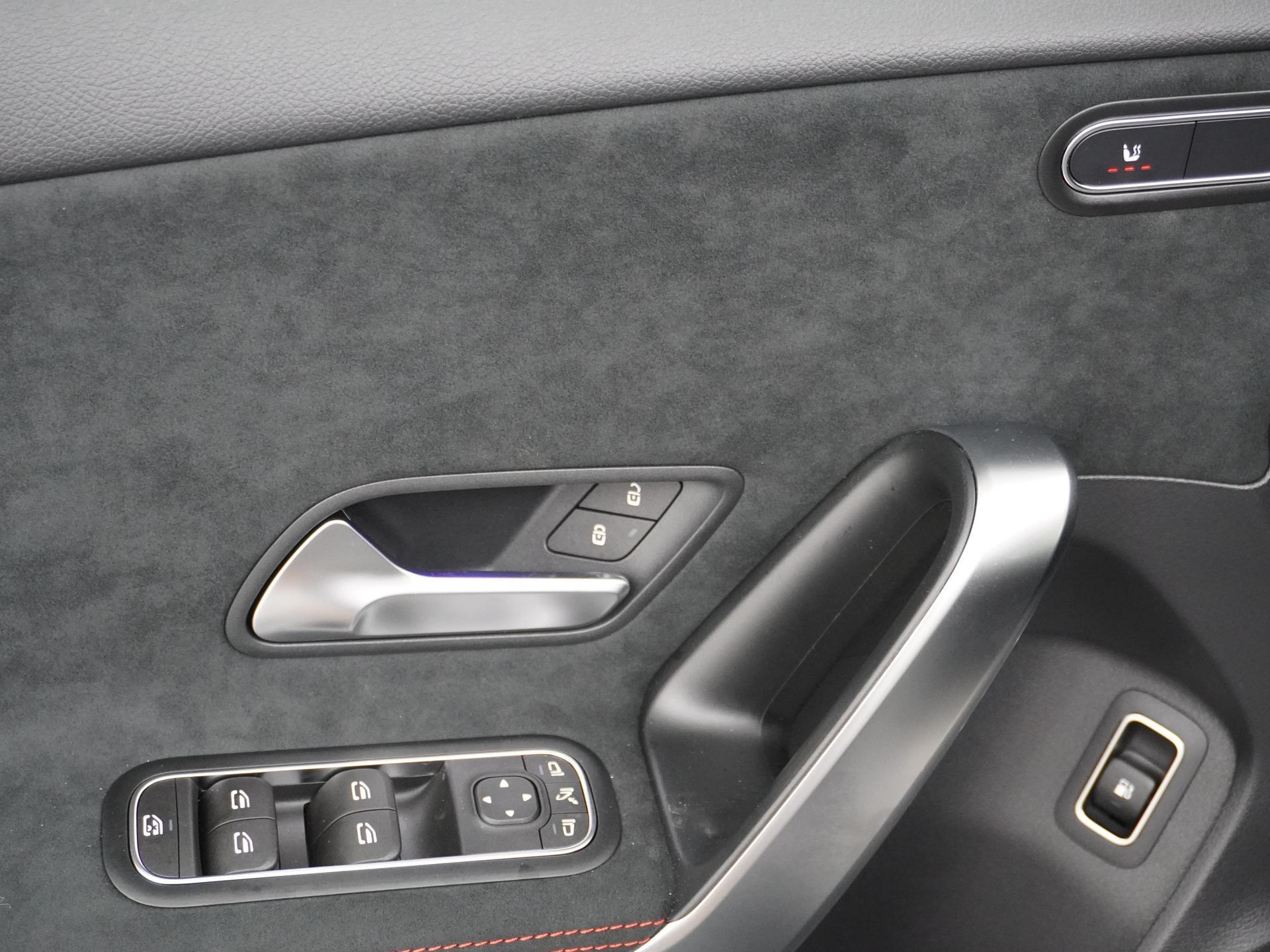 Mercedes-Benz A-klasse 250 e Star Edition AMG Line - Afbeelding 4