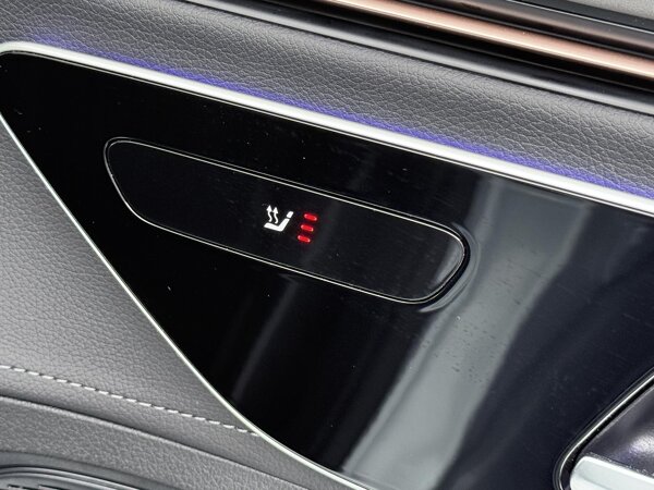 Verwarmde bestuurders- en voorpassagiersstoelen