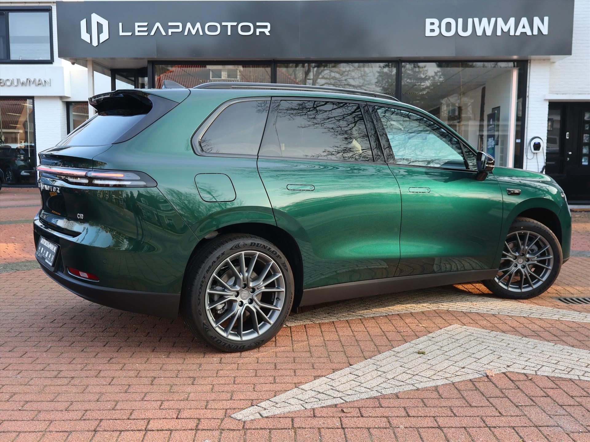 Leapmotor C10 REEV Plug-in hybride 28,4 kWh 215PK Automaat Design NIEUW, Rijklaarprijs | Panoramadak | Camera 360 | Adaptieve Cruise Control - Afbeelding 4