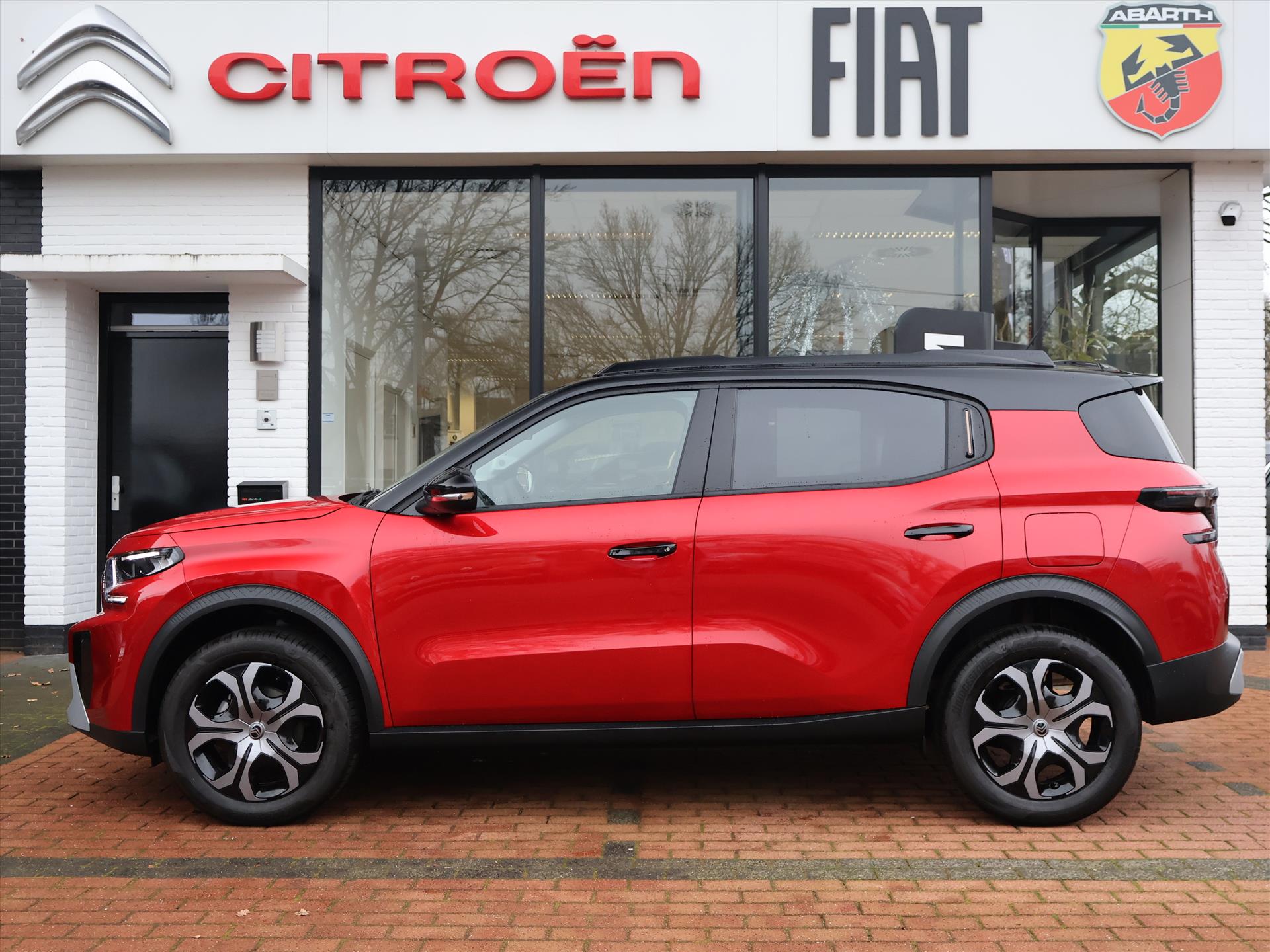 Citroën C3 Aircross 1.2 Turbo 100PK S&S H6 Plus, Rijklaarprijs | Apple Carplay/ Android Auto | Achteruitrijcamera | Parkeersensoren - Afbeelding 2