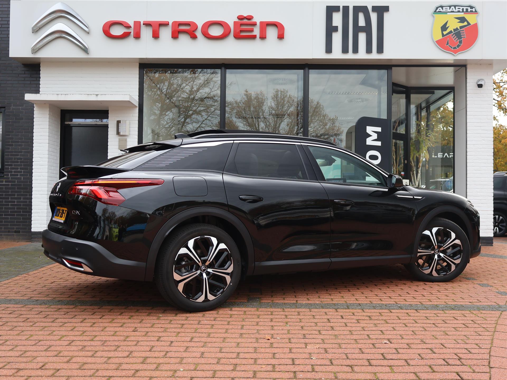 Citroën C5 X *Auto van de Week!* Plug-In Hybrid 225PK e-EAT8 Automaat Max, Rijklaarprijs | Panoramadak | Dakrails | Leder | Massagefunctie - Afbeelding 5
